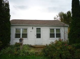 401 Farnstead Dr, Northwood, OH 43619