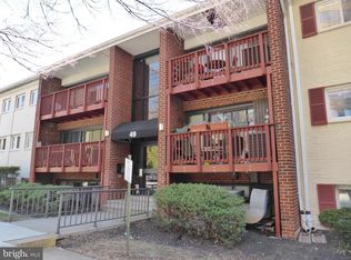 49 Skyhill Rd APT 101, Alexandria, VA 22314
