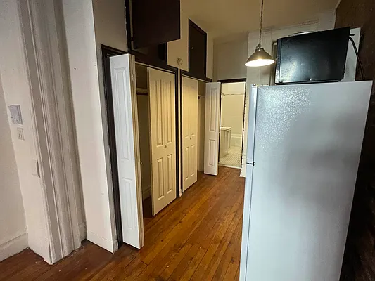 Rented by Eric Goodman Realty Corp | media 12