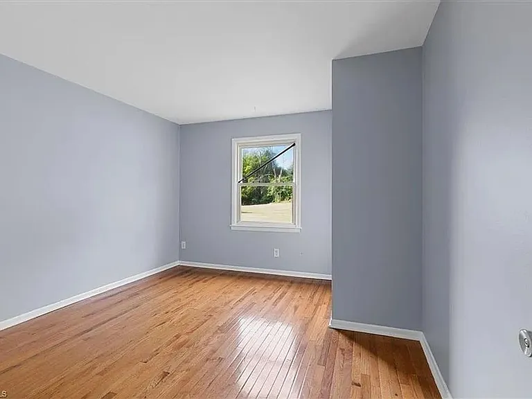 2819 N O'Henry Blvd — Photo 3