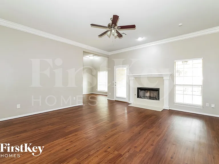 1528 NW 179th St — Photo 2