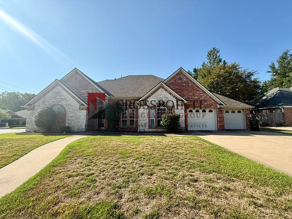 1202 River Bend Dr