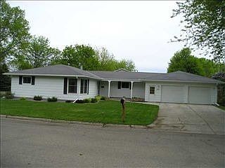 1st image of 401 Viking Dr