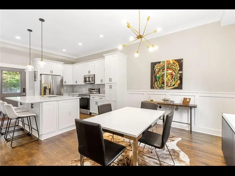 2039 Glendale Dr — Photo 13