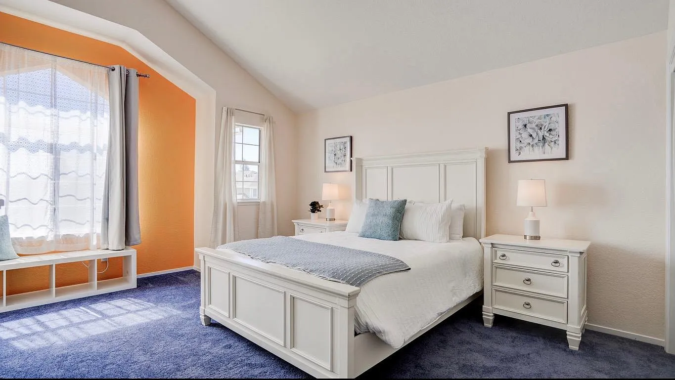 4 bed, 2674 sqft, $5,575 — Photo 3
