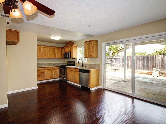 5th image of 3016 Evadna Dr