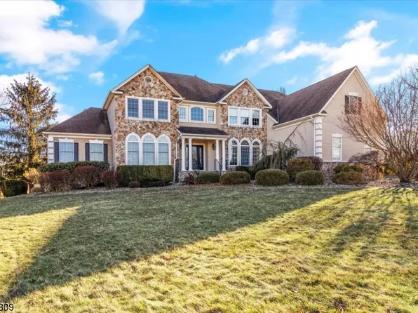 10 Edward Dr, Raritan Twp., NJ 08822