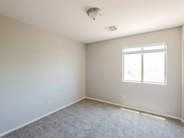 8633 W Cordes Rd — Photo 14