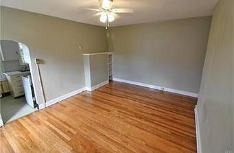 3rd image of 2031 Washington Ave