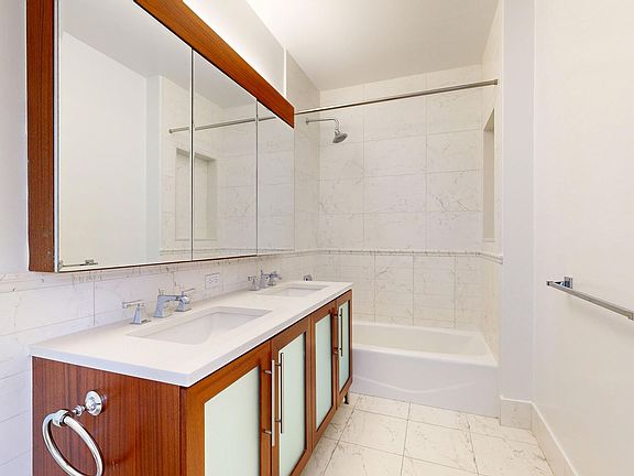 4th image of 795 Columbus Ave APT 6H