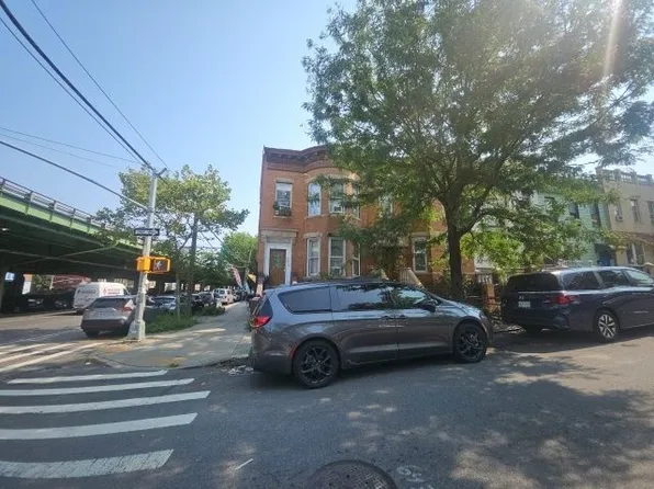 313 46th St, Brooklyn, NY 11220