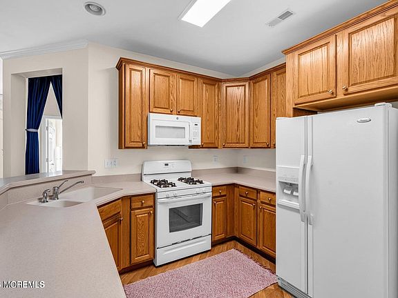 3rd image of 33 Cooper Ave Unit 210