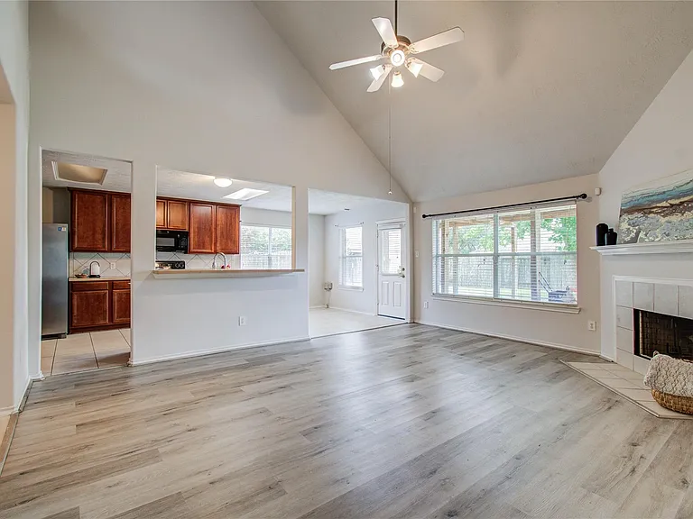 15103 Petal Rose Ct — Photo 7