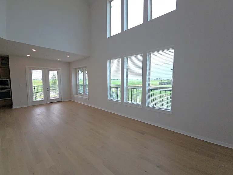 16723 Lake Austin St — Photo 5