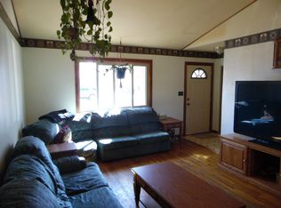 911 W Hill Rd, Laramie, WY 82072