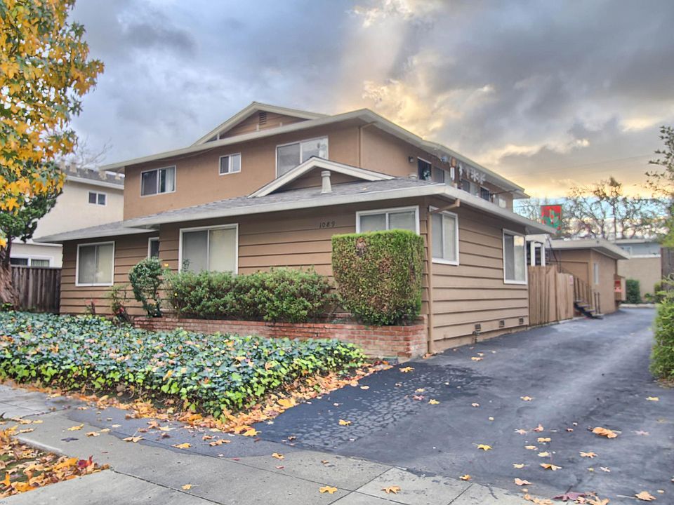 1st image of 1089 Oakmont Dr APT 2