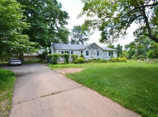 1147 Barley Sheaf Rd, Flemington, NJ 08822