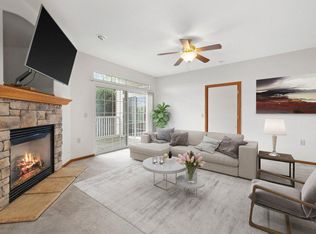 N99W14127 Seven Pines Way UNIT A, Germantown, WI 53022