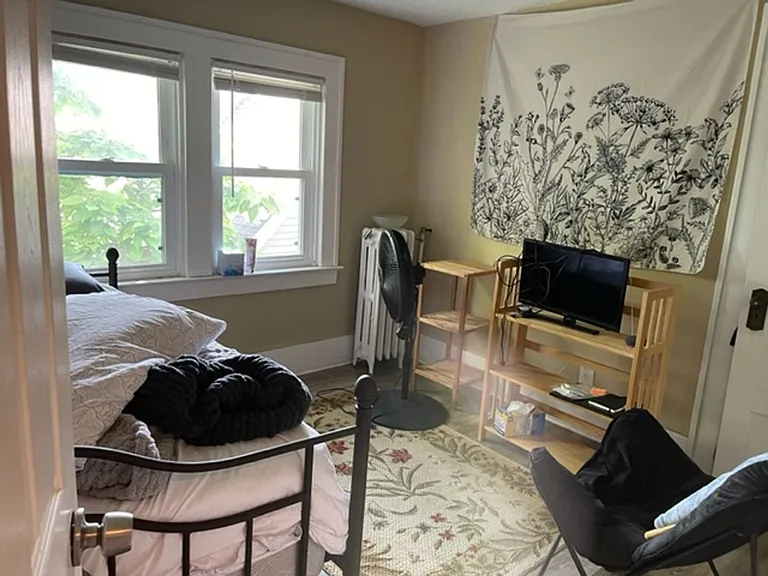1095 Park Ave — Photo 15