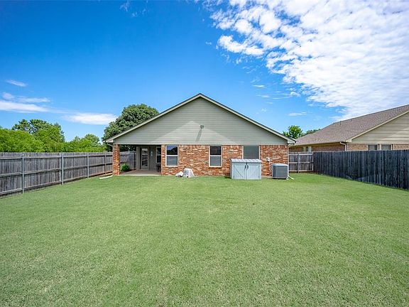 5th image of 2408 Wheatland Pl