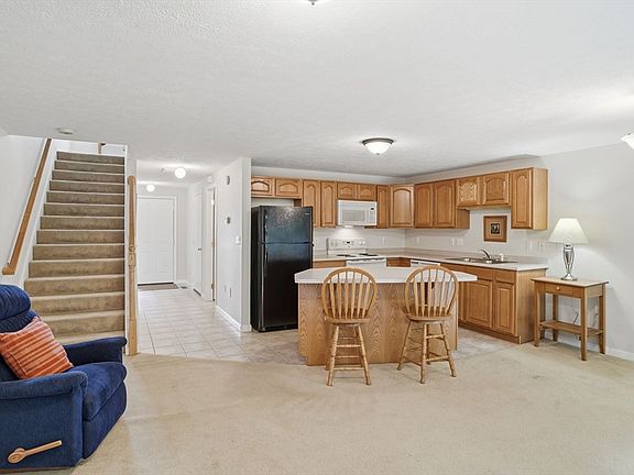 3rd image of 25 Mill Stone Ln #43