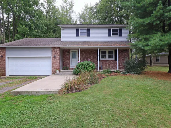 683 Woodside Dr, Pataskala, OH 43062