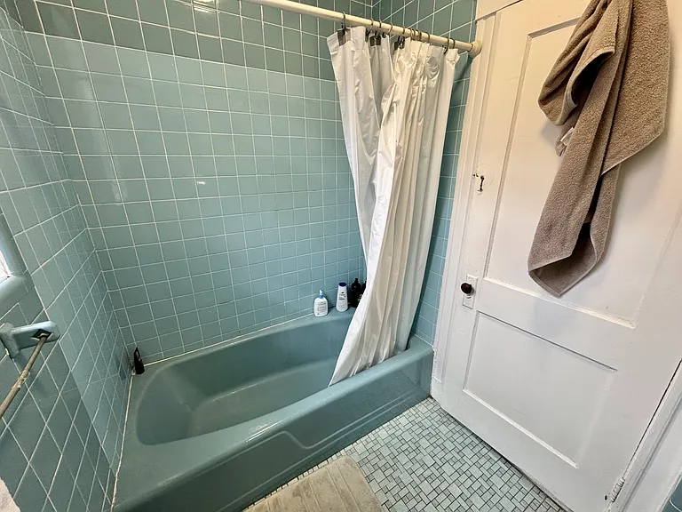 104 Strathmore Rd #3 — Photo 17