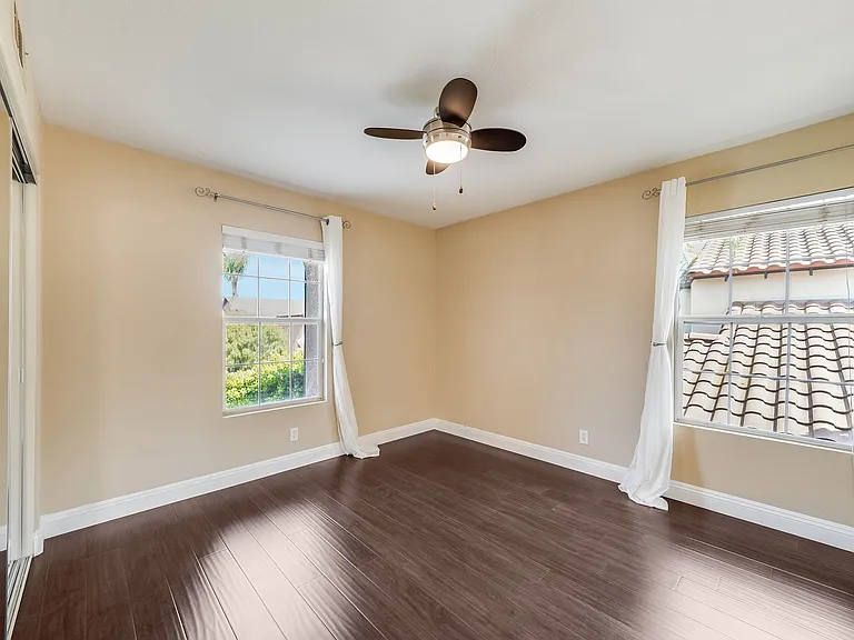 11761 Fricker Ave — Photo 22