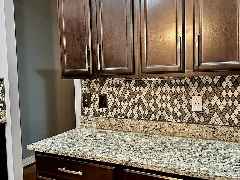 172 Shrewsbury Dr — Photo 14