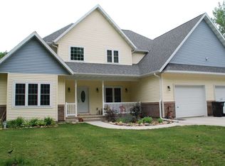 501 Bolger Dr, Fayette, IA 52142