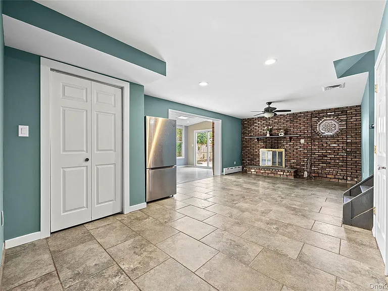 44 Bruce Ln — Photo 21