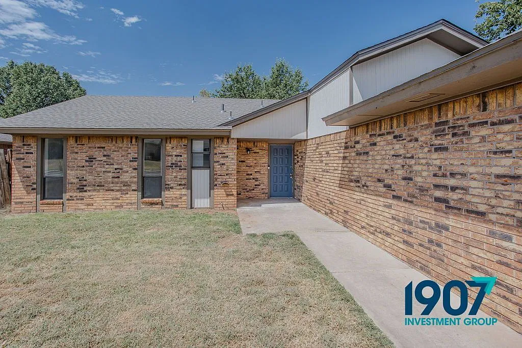 3 bed, 2.0 bath, 1414 sqft, $1,550 — Photo 4