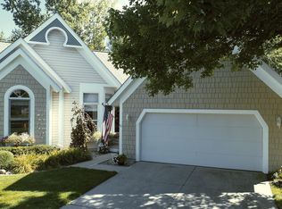 962 Wildflower Ct, Holland, MI 49424