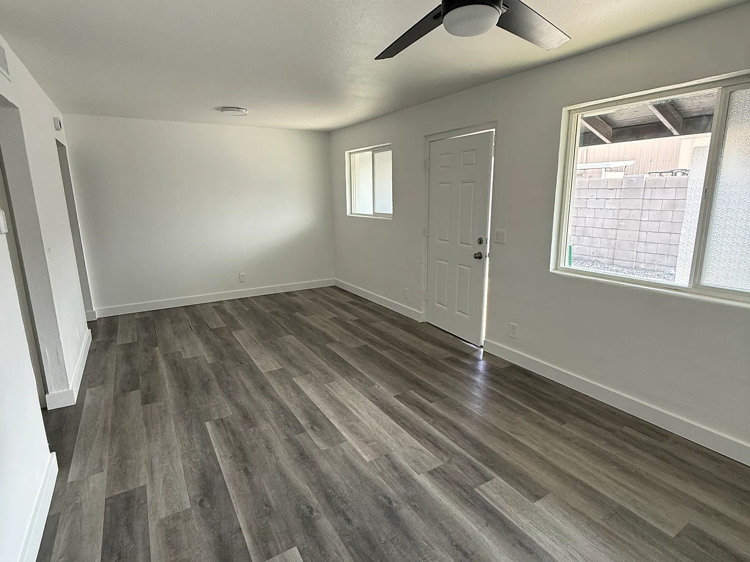 1 bed, 561 sqft, $899 — Photo 2