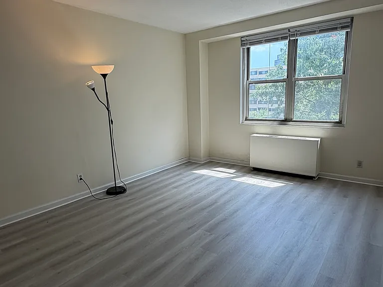 201 Saint Pauls Ave #5G — Photo 28