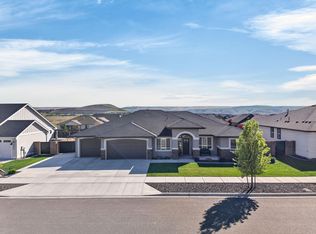4047 Corvina St, Richland, WA 99352