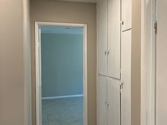5th image of 413 Devener St APT C
