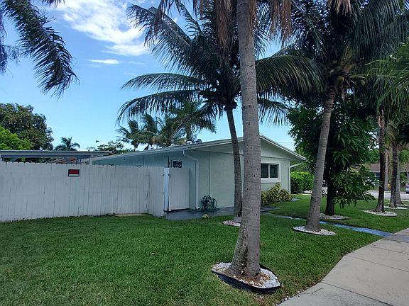 5th image of 3800 NE 4th Avenue