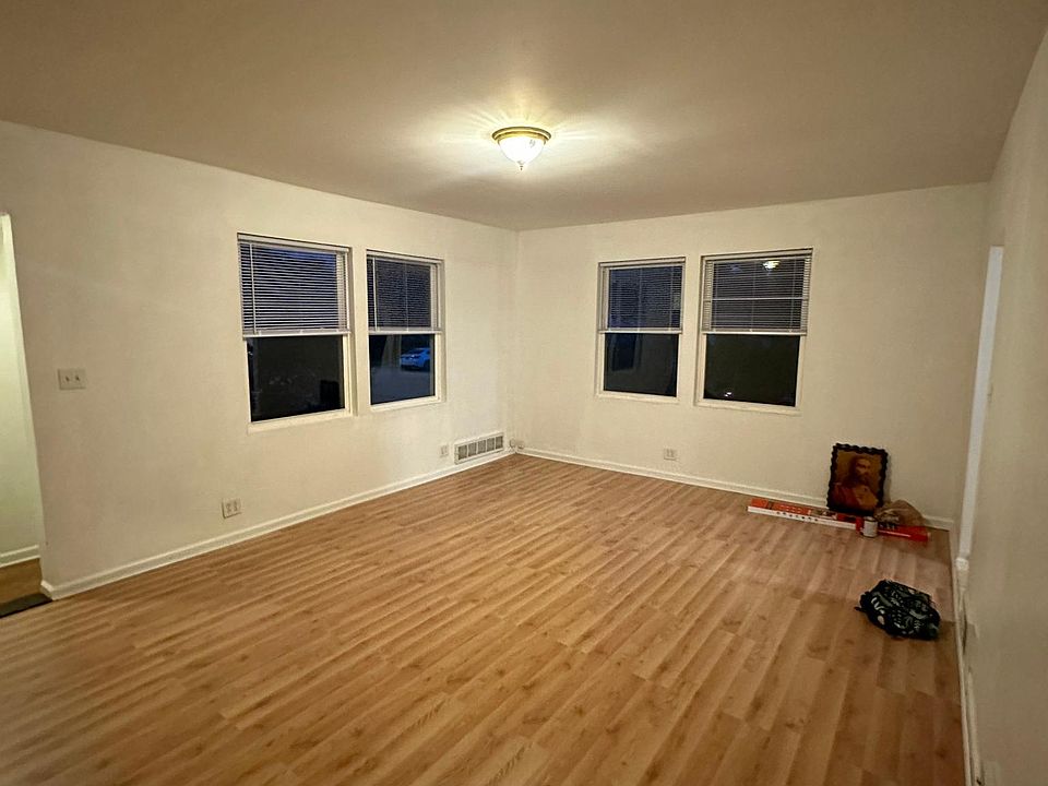 1st image of 9750 Castello Ave