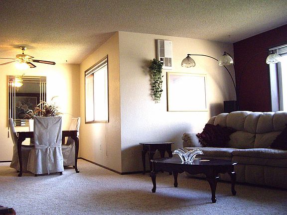 Formal Dining & Living