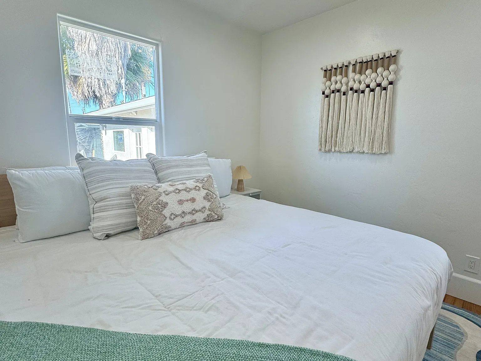 2 bed, 943 sqft, $5,500 — Photo 4