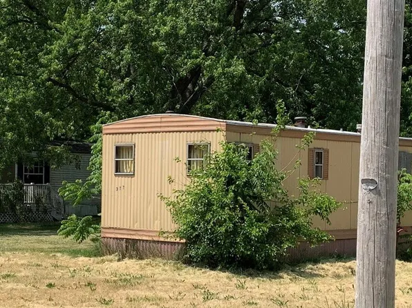 317 E Williams St, Milford, IN 46542