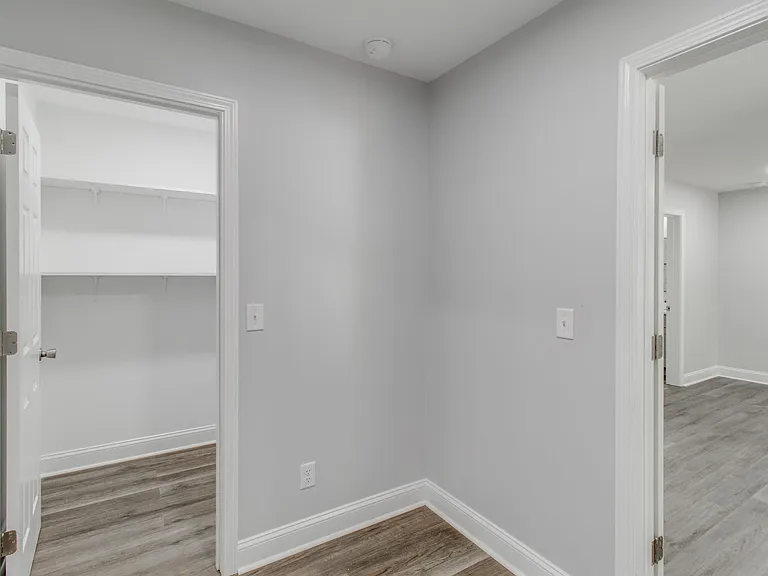 2327 Willow St — Photo 14