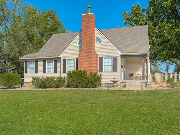 3010 NE 53rd St, Kansas City, MO 64119