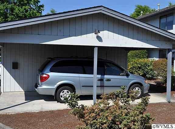3rd image of 640 32nd Ave SE APT 29