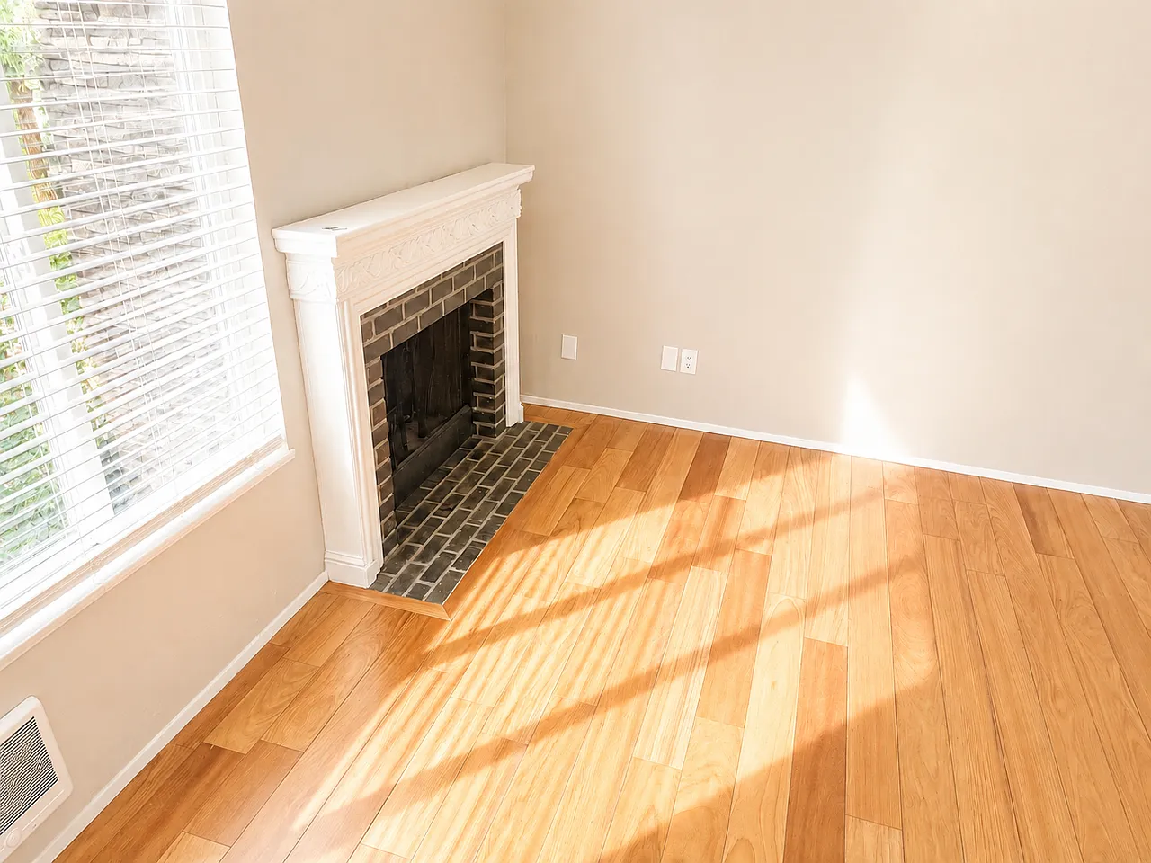 8641 SE Woodstock Blvd — Photo 4