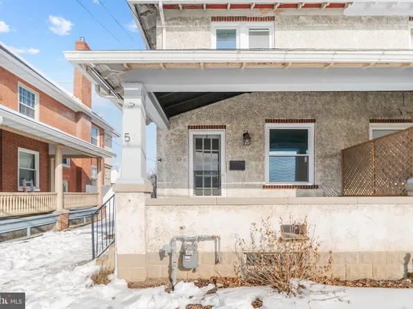 53 Donegal Springs Rd, Mount Joy, PA 17552