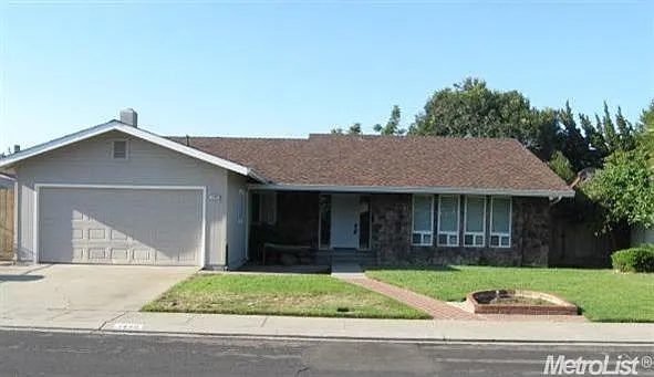 1440 Royalton Ct photo 1