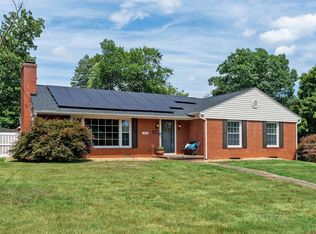 1901 Cherokee Rd, Waynesboro, VA 22980