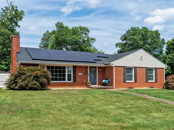 1901 Cherokee Rd, Waynesboro, VA 22980